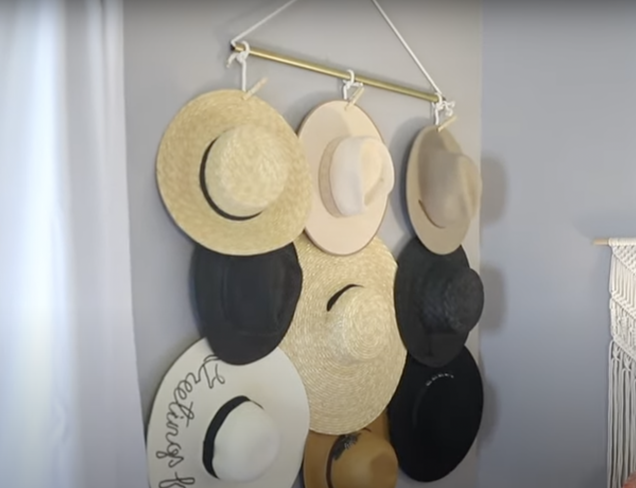Établir un lieu de stockage des chapeaux